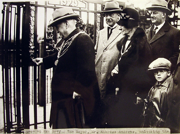 Memorial Gates